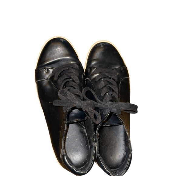 Kenneth Cole Reaction Black & White Sneakers Classic Casual Design - Picture 4 of 5